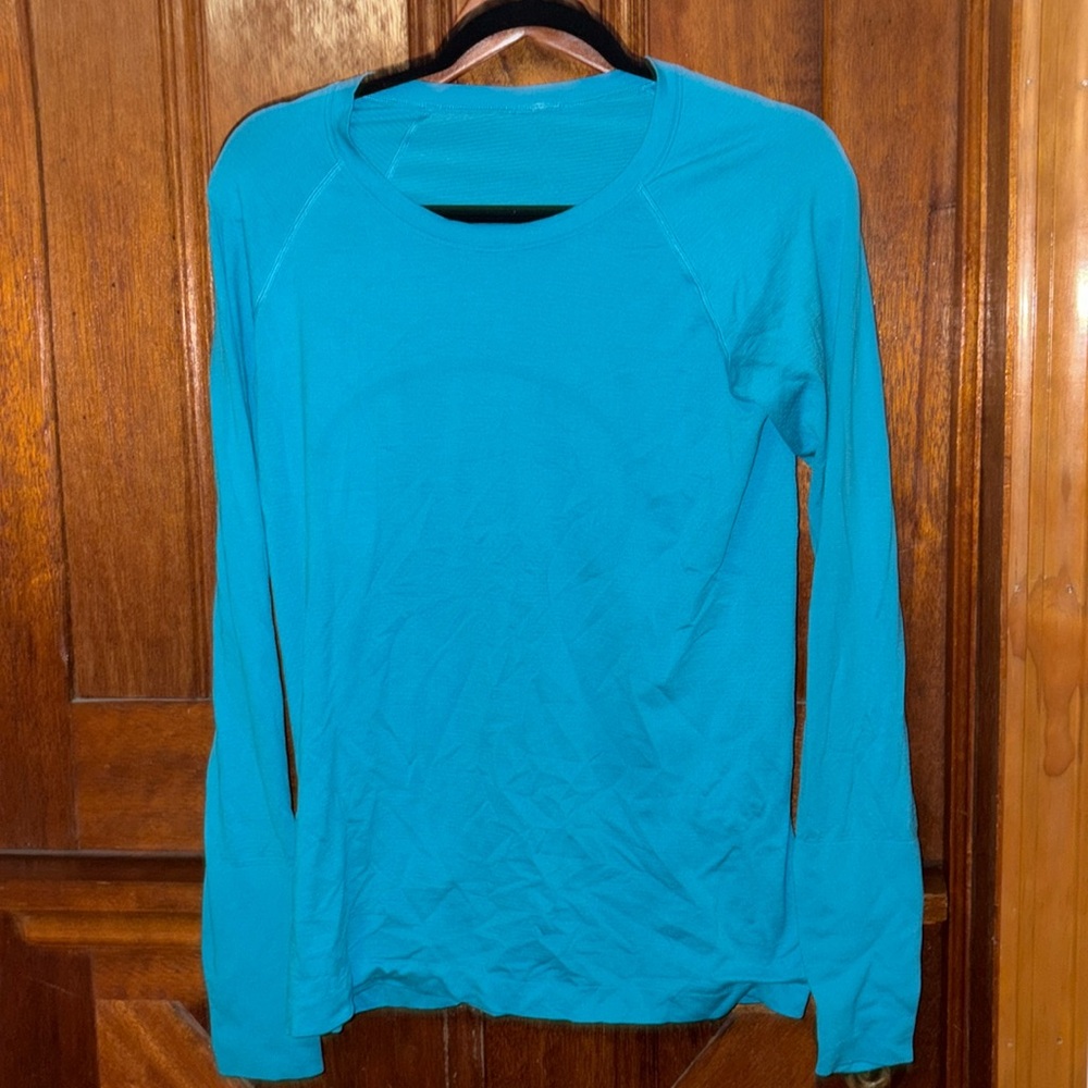 Lululemon Long-Sleeve Crewneck Base Layer in blue size 10